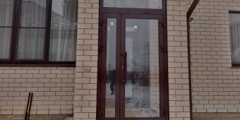 Установка алюминиевых конструкций, входной двери 60мм, стеклопакет 24мм